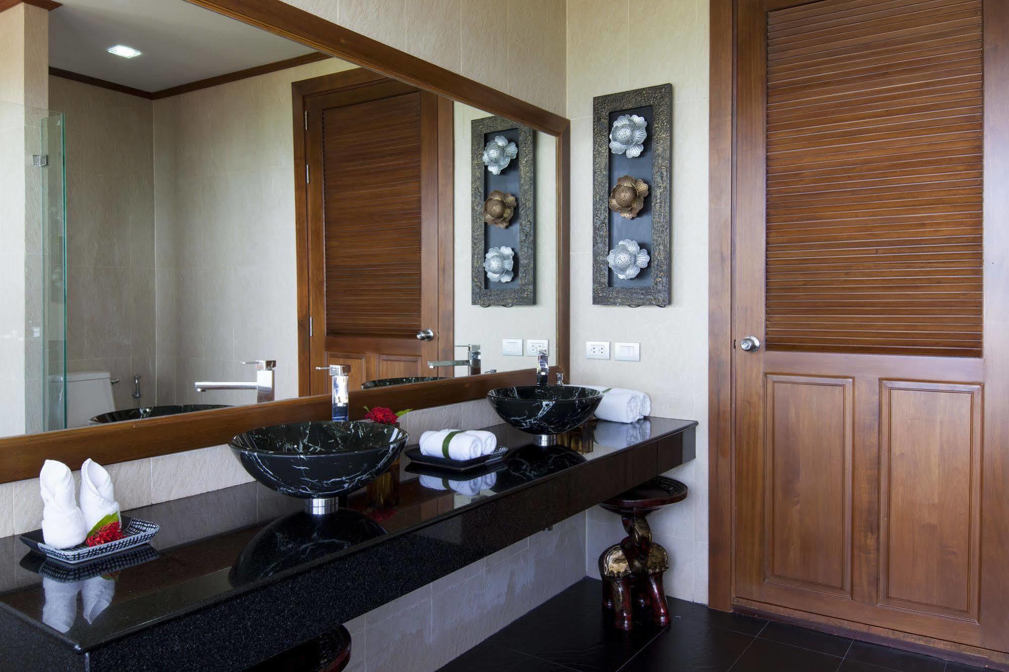 Baan Phuttarak - Seaview Private Villa Choeng Mon Экстерьер фото